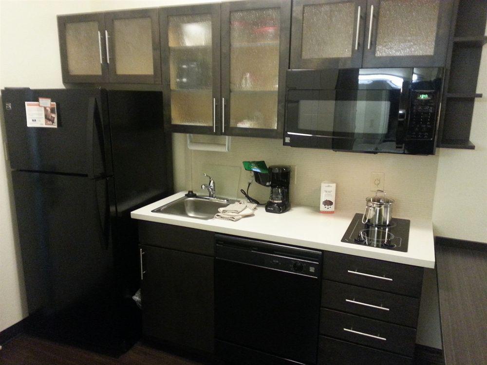 Candlewood Suites Alexandria By Ihg Bagian luar foto