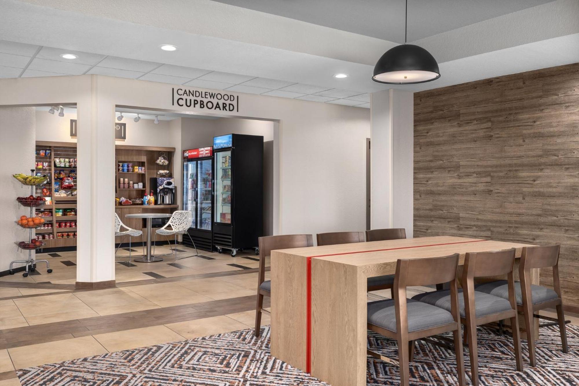 Candlewood Suites Alexandria By Ihg Bagian luar foto