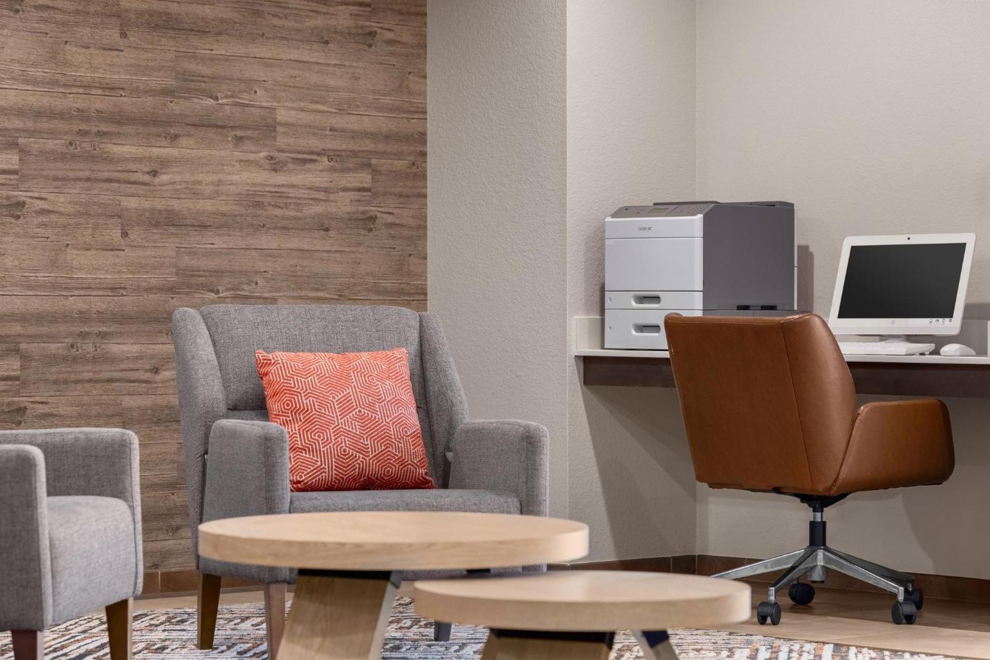 Candlewood Suites Alexandria By Ihg Bagian luar foto