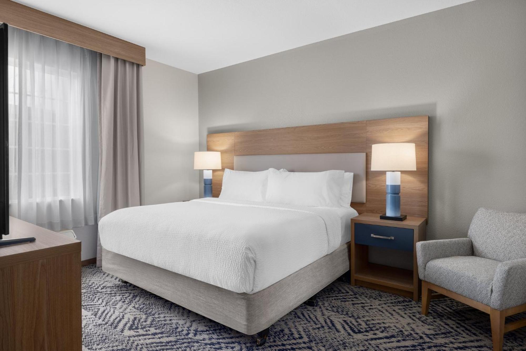 Candlewood Suites Alexandria By Ihg Bagian luar foto