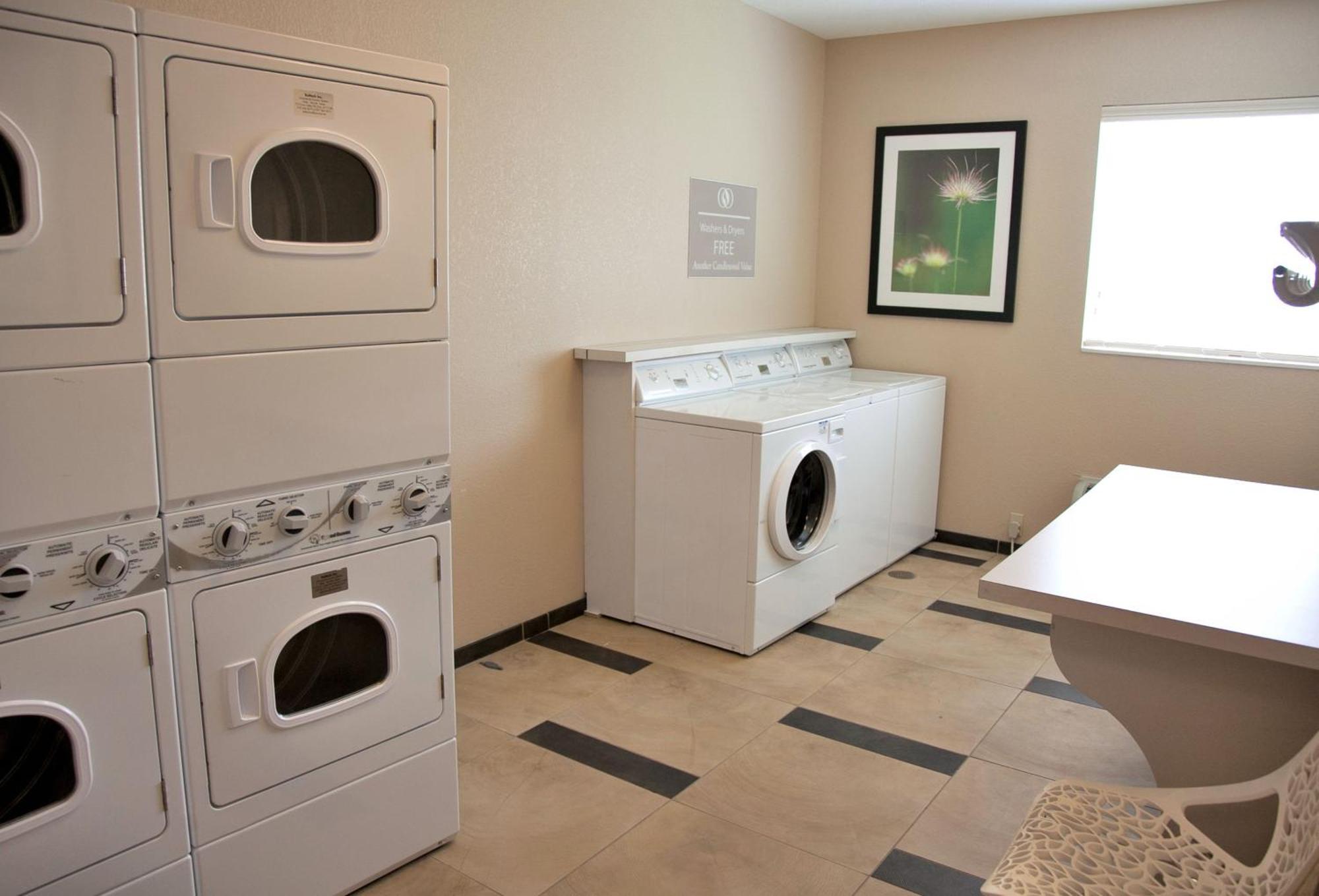 Candlewood Suites Alexandria By Ihg Bagian luar foto