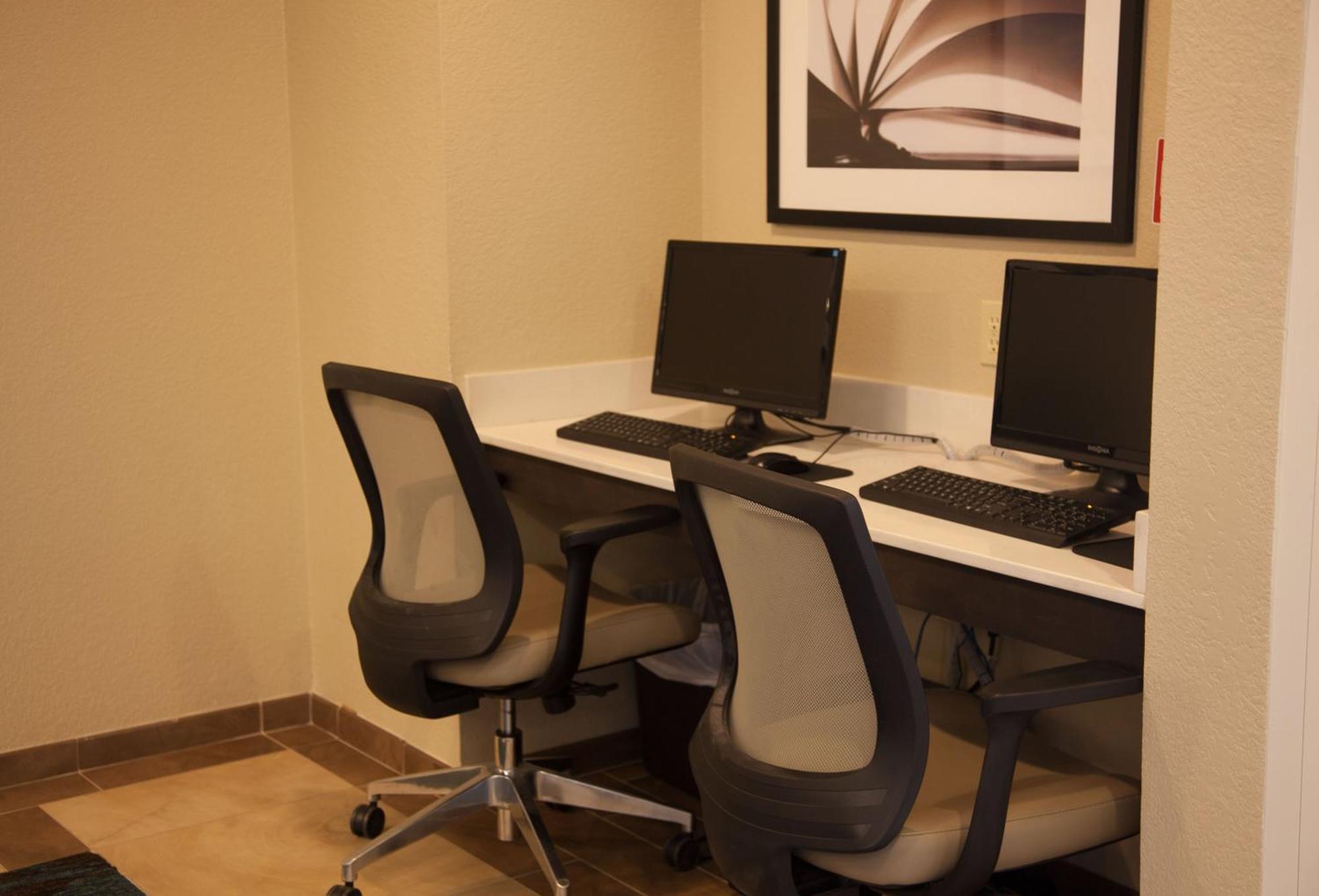 Candlewood Suites Alexandria By Ihg Bagian luar foto